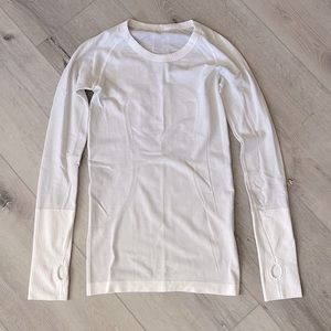 Lululemon Swiftly long sleeve